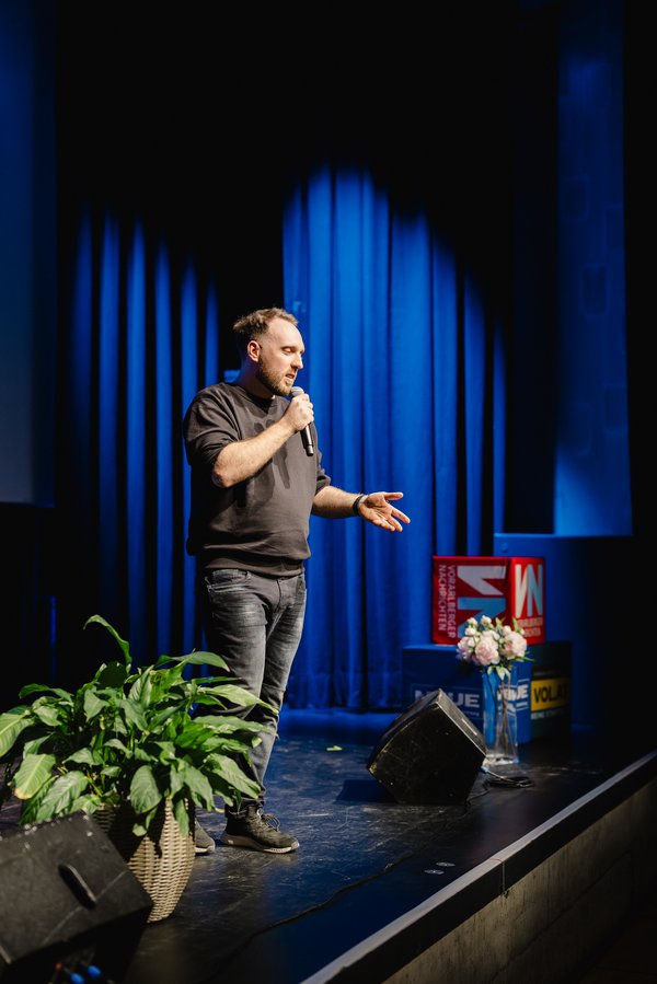 Porträt von Lukas Wagner